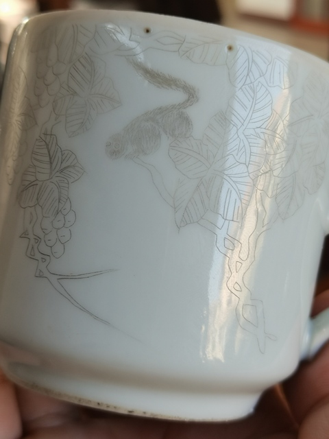古玩陶瓷清光緒 刻瓷把杯真品鑒賞圖