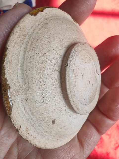 古玩陶瓷三彩盤真品鑒賞圖