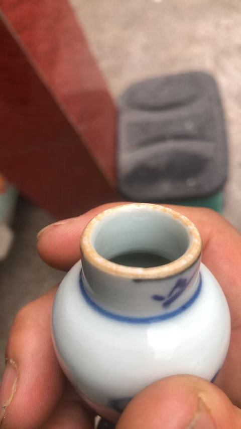 古玩陶瓷青花山水紋瓶真品鑒賞圖