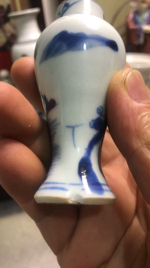 古玩陶瓷青花山水紋瓶真品鑒賞圖