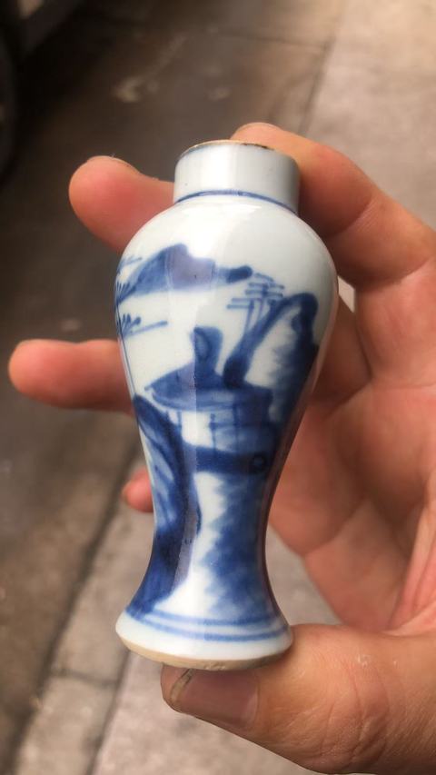 古玩陶瓷青花山水紋瓶真品鑒賞圖