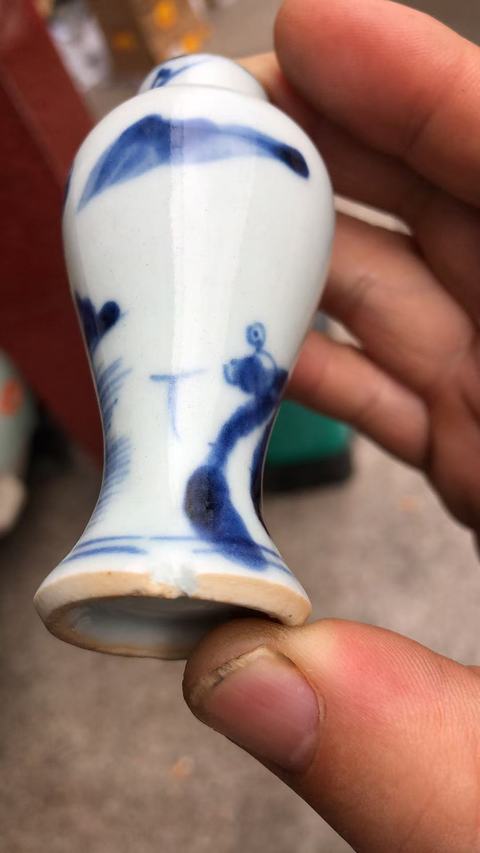 古玩陶瓷青花山水紋瓶真品鑒賞圖