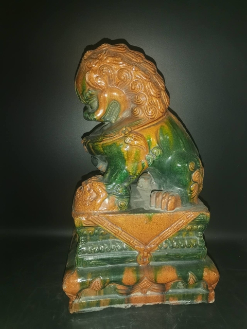 古玩陶瓷三彩琉璃釉獅子擺件真品鑒賞圖