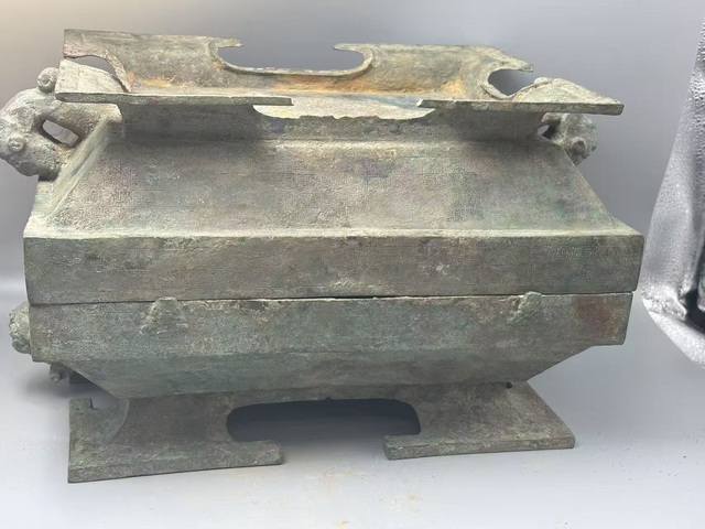 古玩銅器春秋·簠拍賣，當(dāng)前價(jià)格200000元