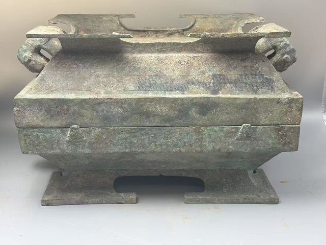 古玩銅器春秋·簠拍賣，當(dāng)前價(jià)格200000元