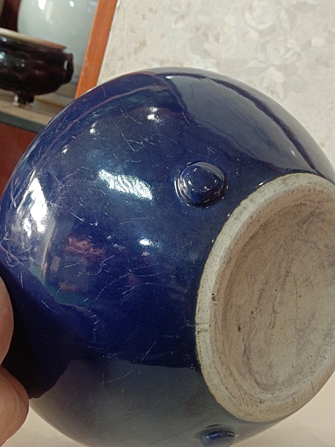 古玩陶瓷霽藍(lán)釉三乳足缽式香爐真品鑒賞圖