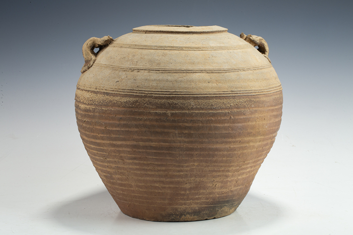 古玩陶瓷漢代· 陶弦紋輔首罐真品鑒賞圖
