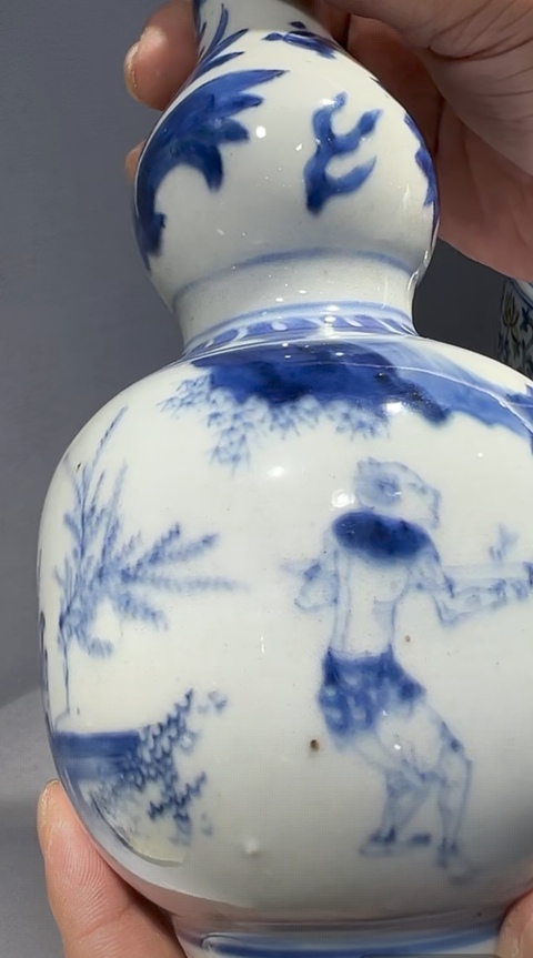 古玩陶瓷人物紋青花葫蘆瓶真品鑒賞圖