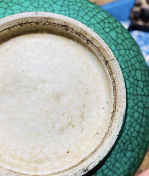 古玩陶瓷綠哥釉水盂真品鑒賞圖