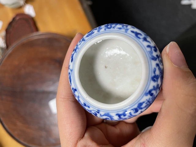 古玩陶瓷民國 青花纏枝花卉紋水盂真品鑒賞圖