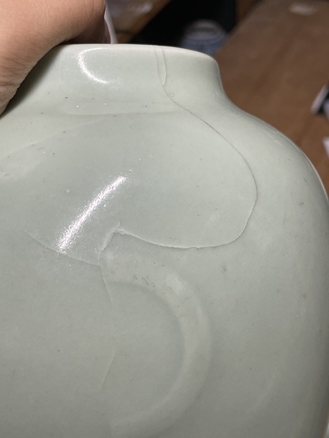 古玩陶瓷豆青釉月牙罐真品鑒賞圖