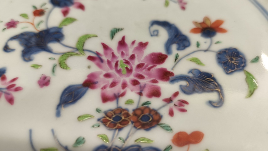 古玩陶瓷雍正青花加彩盤真品鑒賞圖