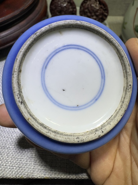 古玩陶瓷藍(lán)釉水盂真品鑒賞圖