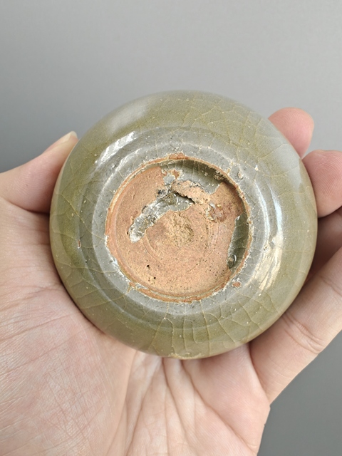 古玩陶瓷龍泉窯臥足盞真品鑒賞圖