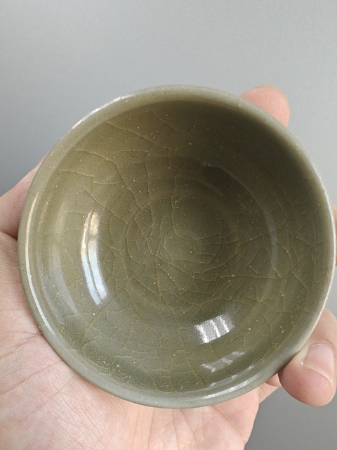 古玩陶瓷龍泉窯臥足盞真品鑒賞圖