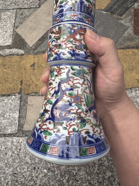 古玩陶瓷青花五彩龍紋花觚真品鑒賞圖