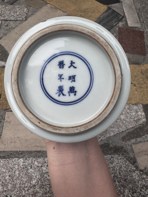 古玩陶瓷青花五彩龍紋花觚真品鑒賞圖