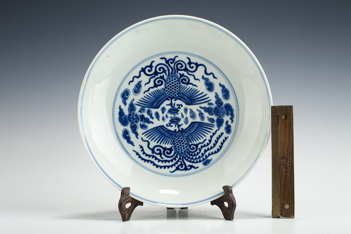 古玩陶瓷清光緒·青花對頭鳳紋盤（官）拍賣，當前價格2898元