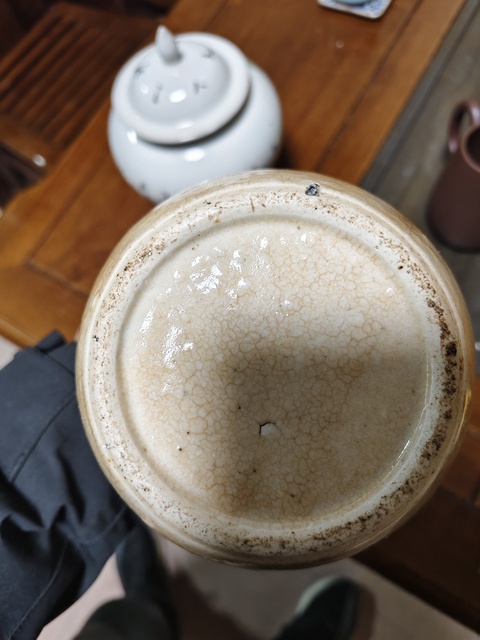 古玩陶瓷哥釉地青花仕女紋罐真品鑒賞圖