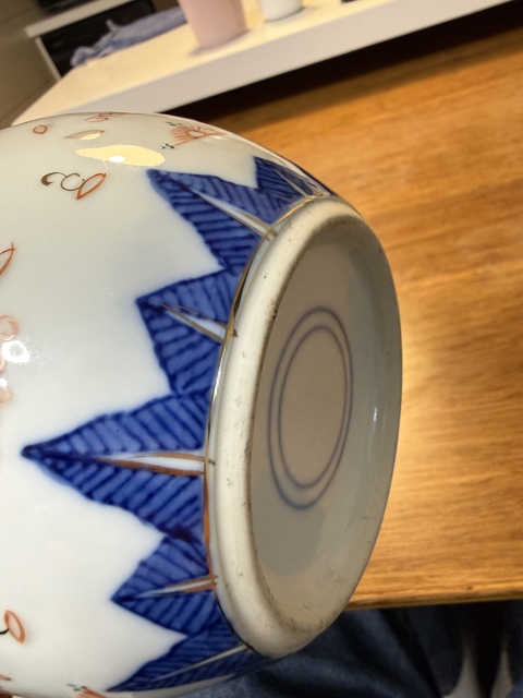 古玩陶瓷青花玲瓏瓷加彩罐真品鑒賞圖