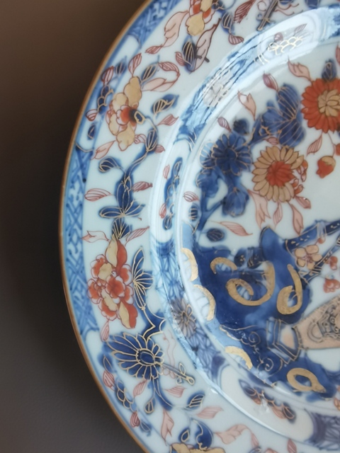 古玩陶瓷康熙青花礬紅描金盤真品鑒賞圖