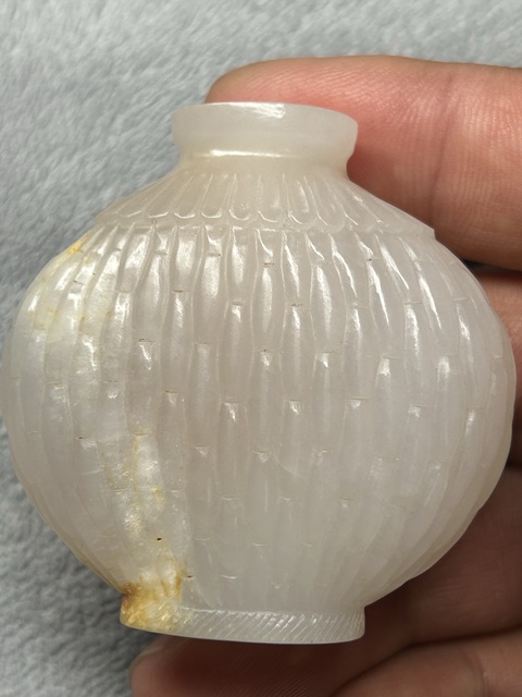 古玩玉器和田玉雕“鼻煙壺”真品鑒賞圖