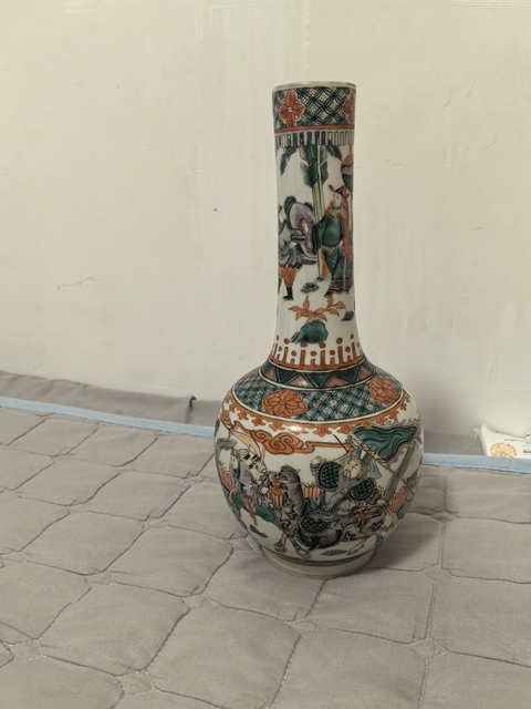 古玩陶瓷刀馬人五彩天球瓶真品鑒賞圖