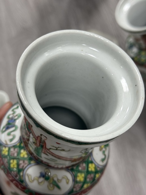 古玩陶瓷五彩人物棒槌瓶真品鑒賞圖