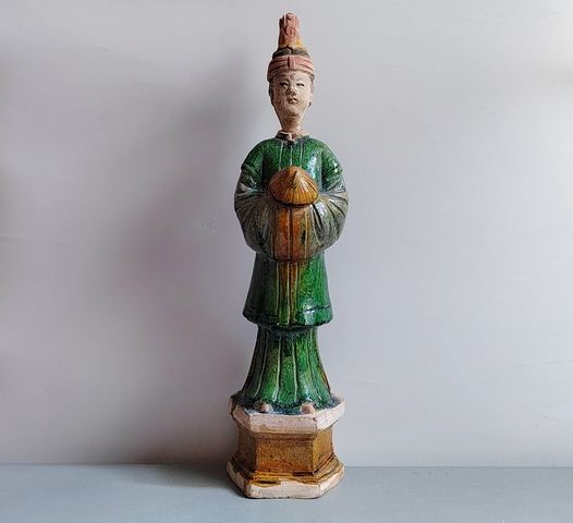 古玩陶瓷明代·三彩侍女俑精品（已實(shí)物保真）拍賣，當(dāng)前價(jià)格4980元