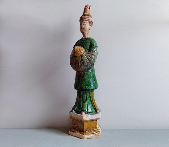 古玩陶瓷明代·三彩侍女俑精品（已實(shí)物保真）拍賣，當(dāng)前價(jià)格4980元