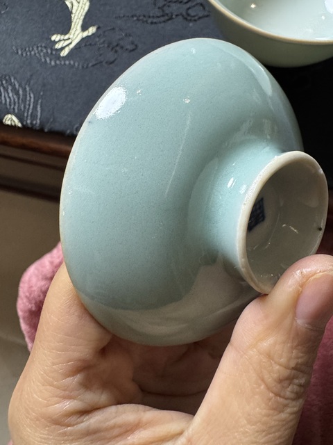 古玩陶瓷豆青釉蓋碗真品鑒賞圖