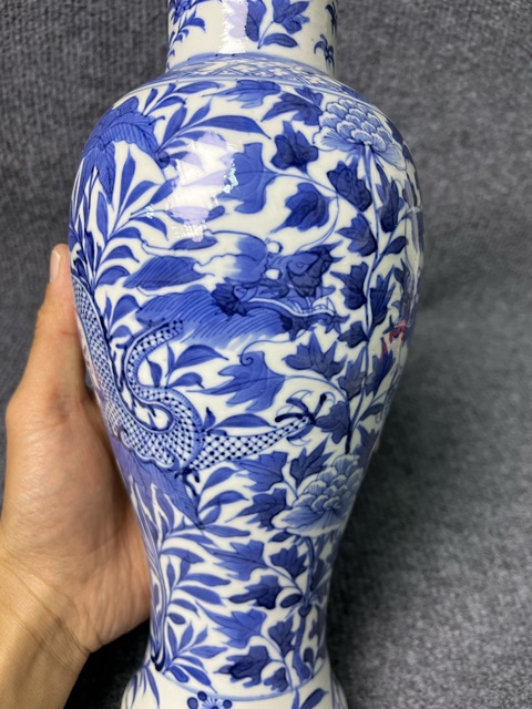 古玩陶瓷光緒·青花龍穿花紋雞腿瓶 真品鑒賞圖