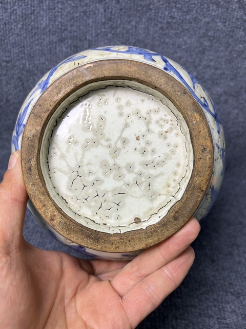 古玩陶瓷青花纏枝花卉紋尊真品鑒賞圖