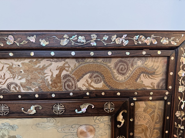 古玩雜項刺繡插屏真品鑒賞圖