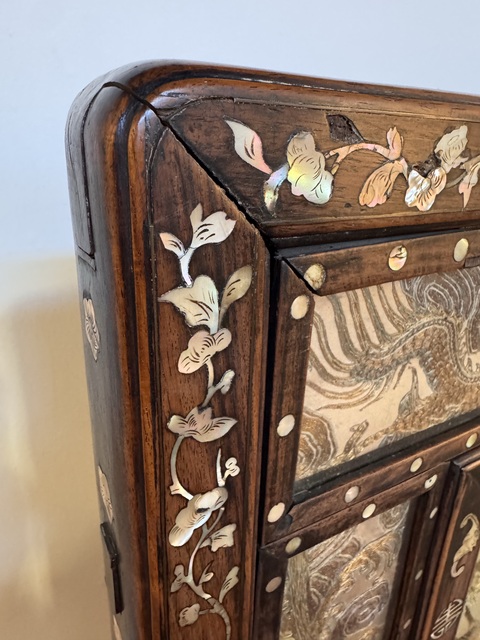 古玩雜項刺繡插屏真品鑒賞圖