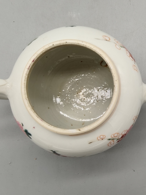 古玩陶瓷粉彩花卉紋茶壺真品鑒賞圖
