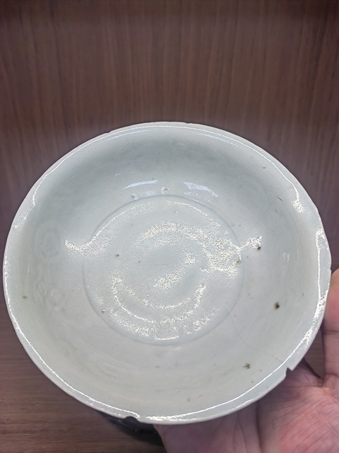 古玩陶瓷元末明初青白釉模印菊紋盤拍賣，當前價格4567元