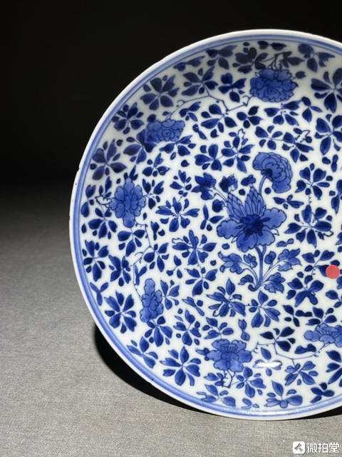 古玩陶瓷青花花卉紋盤真品鑒賞圖