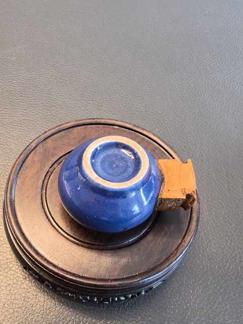 古玩陶瓷藍釉鳥食杯真品鑒賞圖