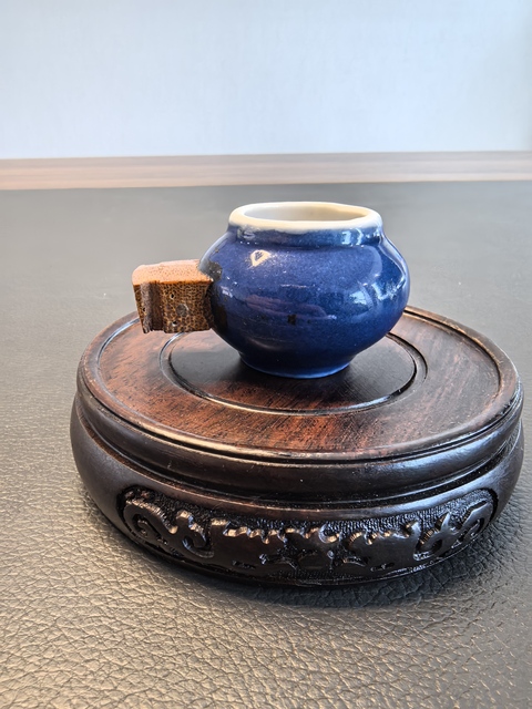 古玩陶瓷藍釉鳥食杯真品鑒賞圖