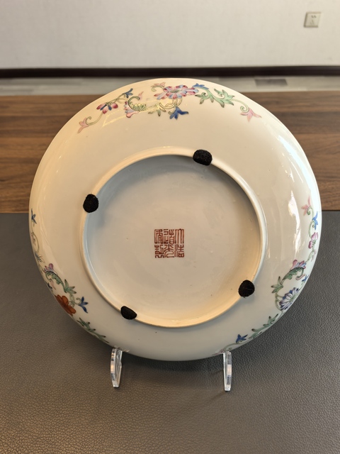 古玩陶瓷民國粉彩四季花卉盤真品鑒賞圖