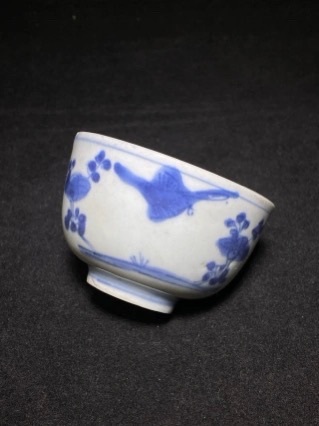 古玩陶瓷晚明青花杯真品鑒賞圖