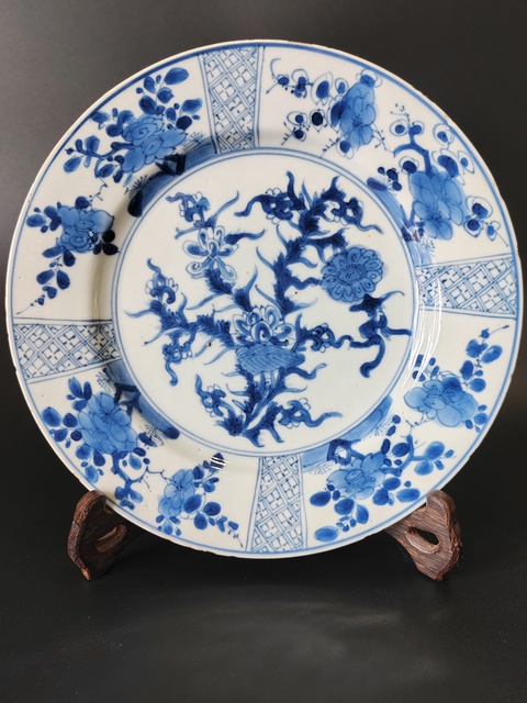 古玩陶瓷康熙青花盤(pán)·翠毛藍(lán)拍賣(mài)，當(dāng)前價(jià)格1650元