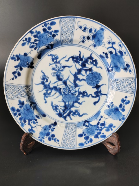 古玩陶瓷康熙青花盤(pán)·翠毛藍(lán)拍賣(mài)，當(dāng)前價(jià)格1650元