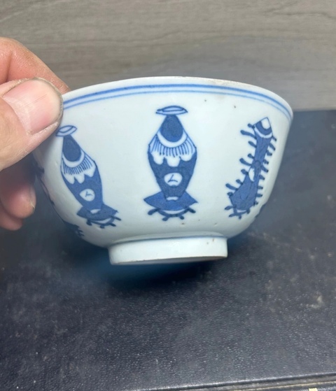 古玩陶瓷青花花卉紋碗真品鑒賞圖