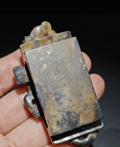 古玩玉器和田玉玉劍璏真品鑒賞圖