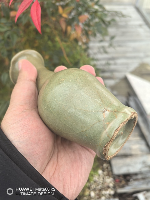 古玩陶瓷龍泉青瓷撇口瓶真品鑒賞圖