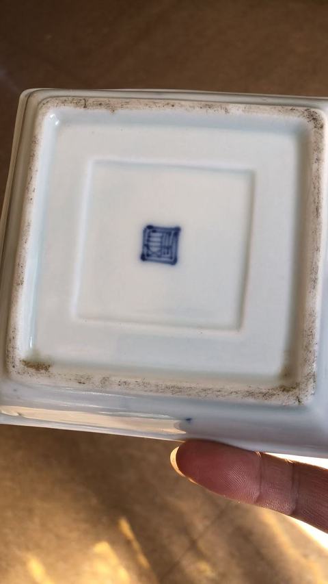 古玩陶瓷日本明治青花山水人物四方盤真品鑒賞圖