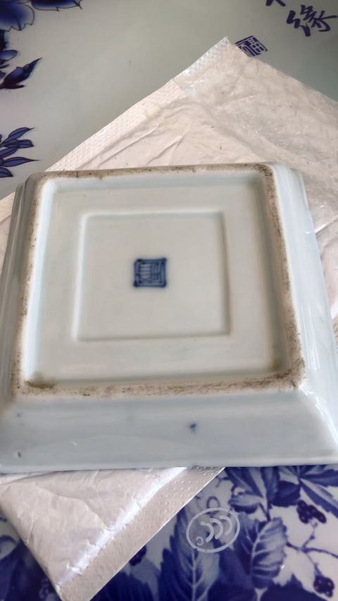 古玩陶瓷日本明治青花山水人物四方盤真品鑒賞圖