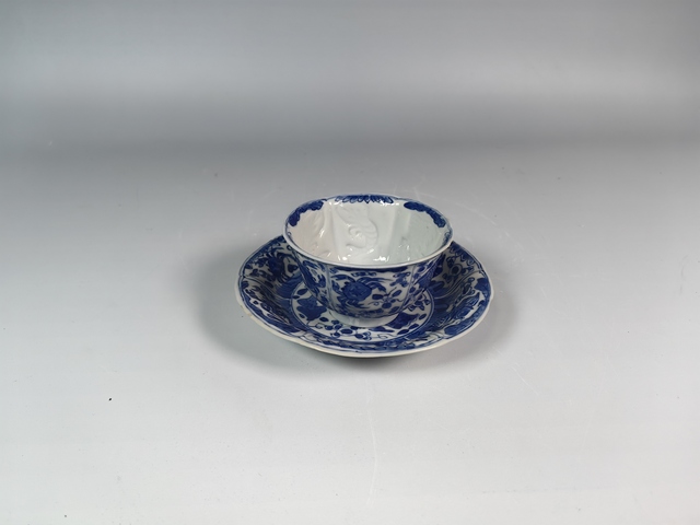 古玩陶瓷清康熙蟹甲天下魚(yú)藻紋青花杯碟真品鑒賞圖